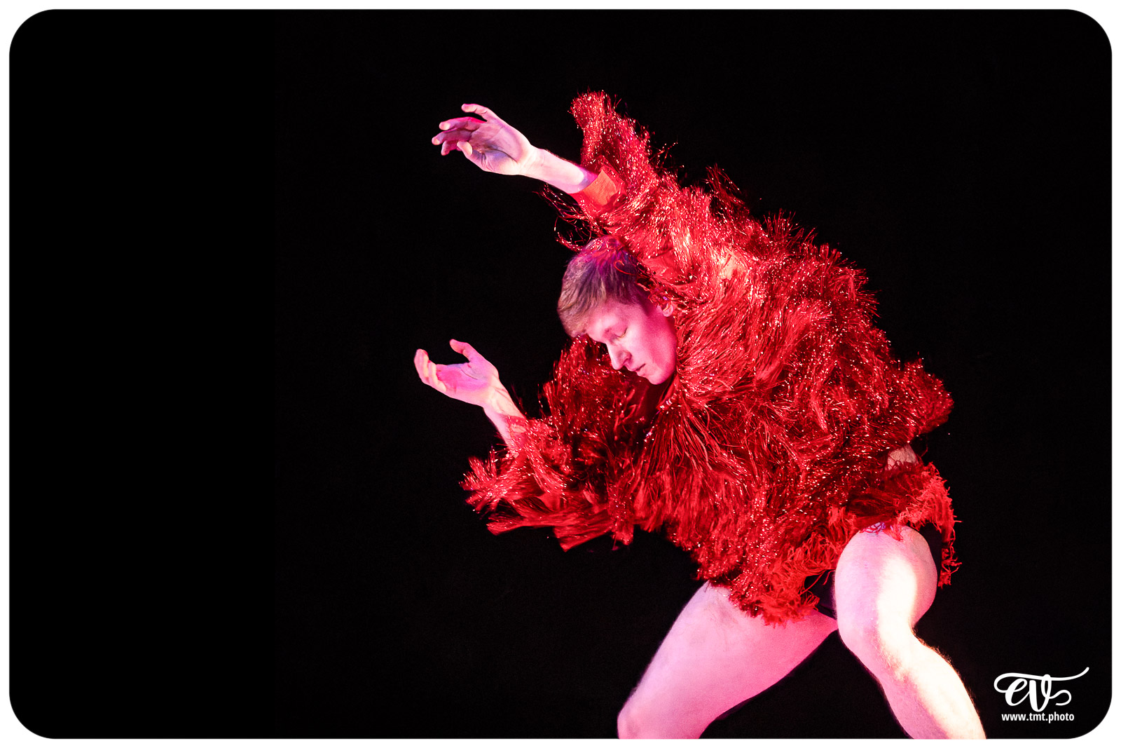 A4 (COMME LA FEUILLE) CIE CHICOS MAMBO